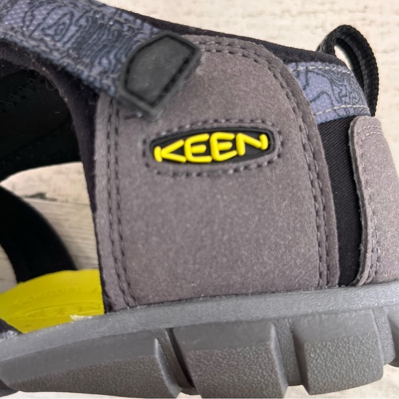 Keen Seacamp II CNX Big Boys Water Sandals Size 6 Slip On Washable In Gray NWOT - Picture 8 of 11